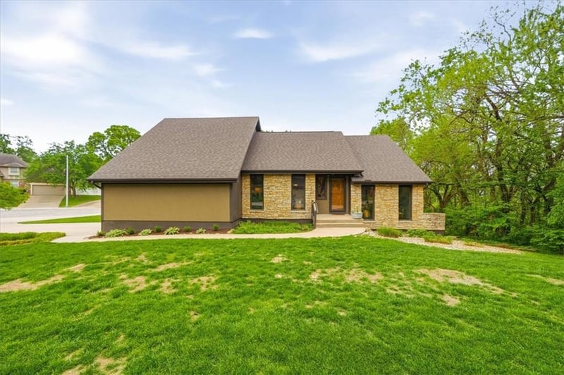 13105 69th St, Shawnee, KS 66216