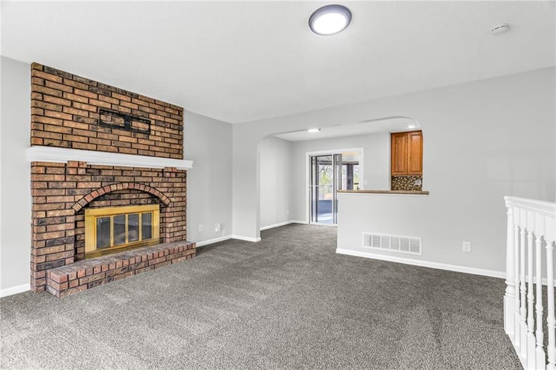 532 98 Th Pl, Kansas City, MO 64155