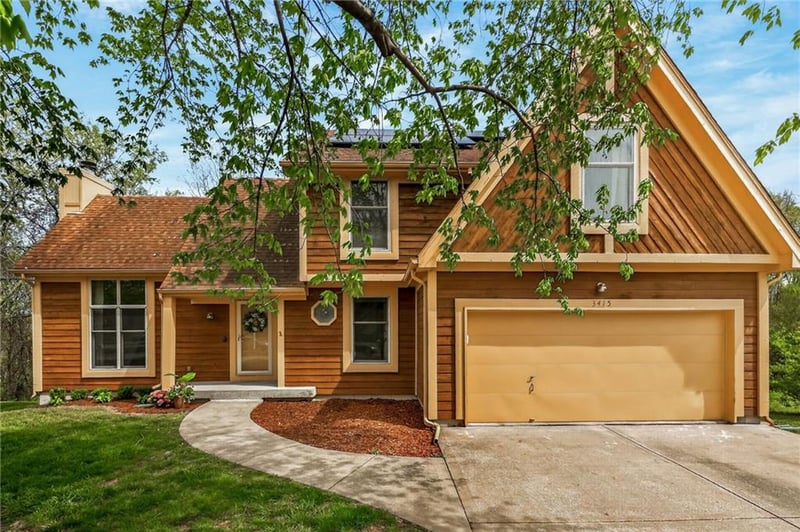 3415 Rock Creek Dr, Kansas City, MO 64116