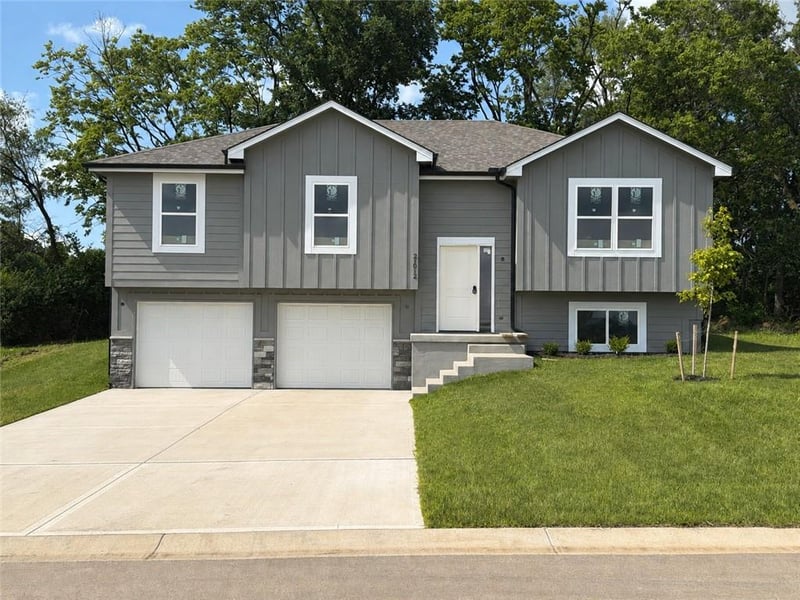 21012 6th Ter, Independence, MO 64056