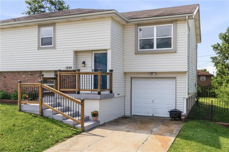 1225 Cothrell St, Olathe, KS 66061