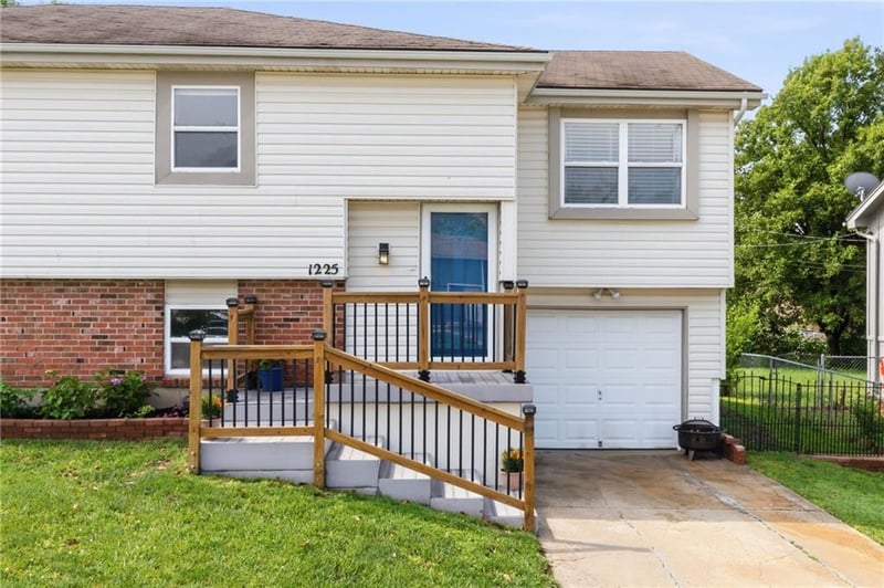 1225 Cothrell St, Olathe, KS 66061