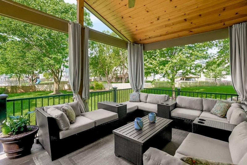 8215 129th Ter, Overland Park, KS 66213