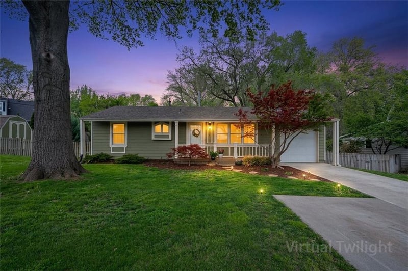 9036 Hemlock Dr, Overland Park, KS 66212