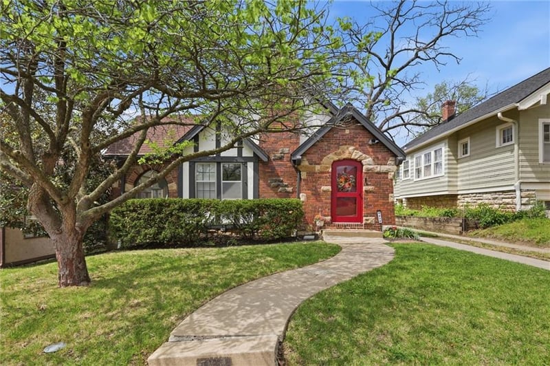 4830 Mercier St, Kansas City, MO 64112