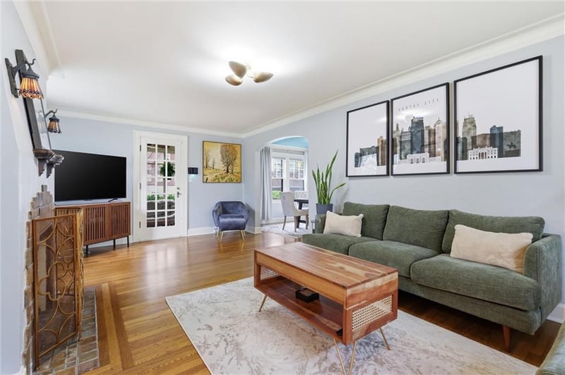 4830 Mercier St, Kansas City, MO 64112