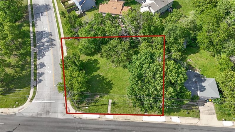 6760 W 151st St, Overland Park, KS 66223