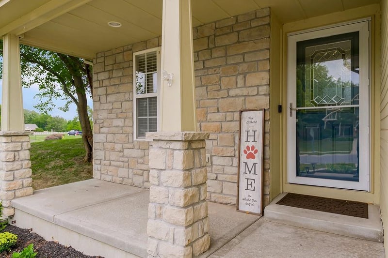 4301 Ironwood Dr, Leavenworth, KS 66048