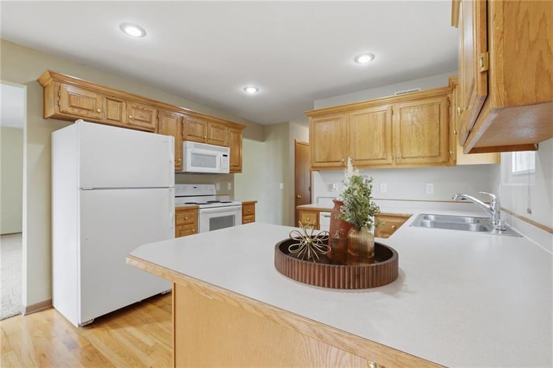 8523 109 St, Kansas City, MO 64157