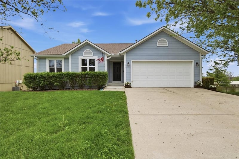 8523 109 St, Kansas City, MO 64157