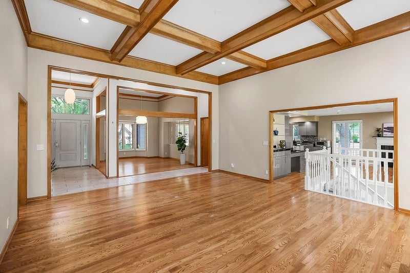 4441 124th Ter, Leawood, KS 66209