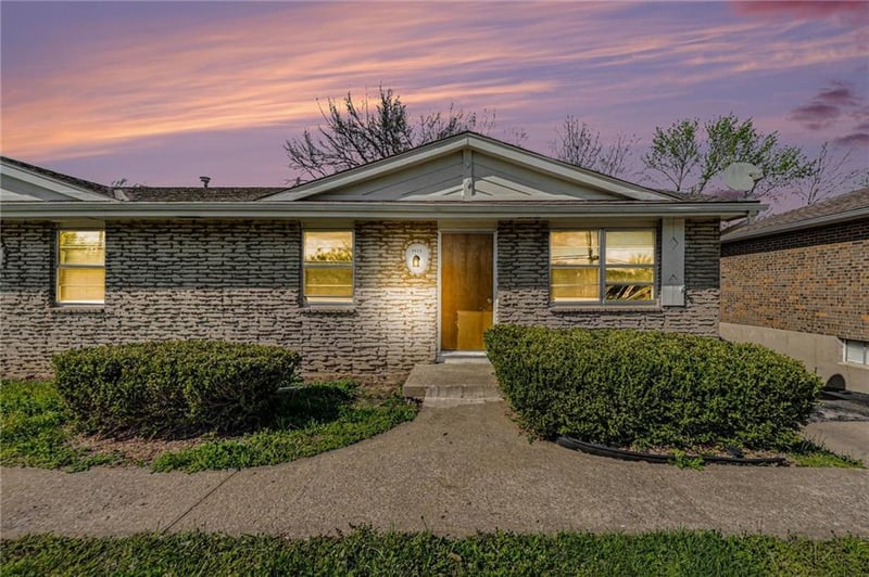 3520 72nd St, Kansas City, MO 64119