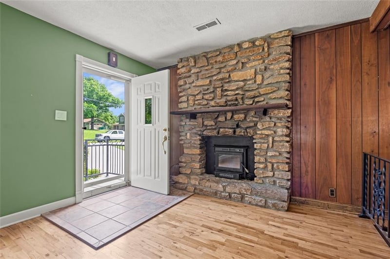 6629 Berry Rd, Kansas City, KS 66106