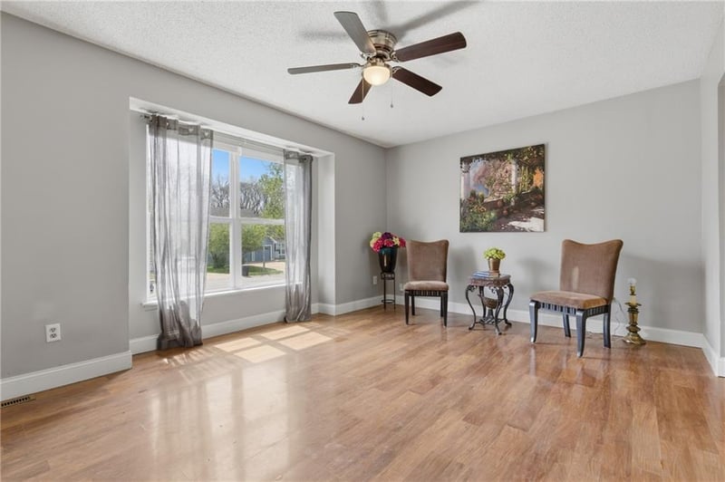 200 109th St, Kansas City, MO 64155