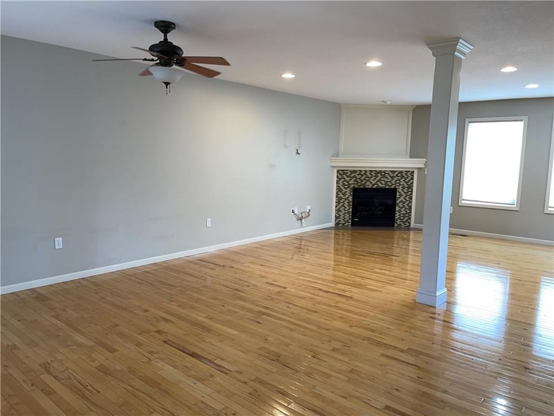 1104 Tamarisk Dr, Leavenworth, KS 66048