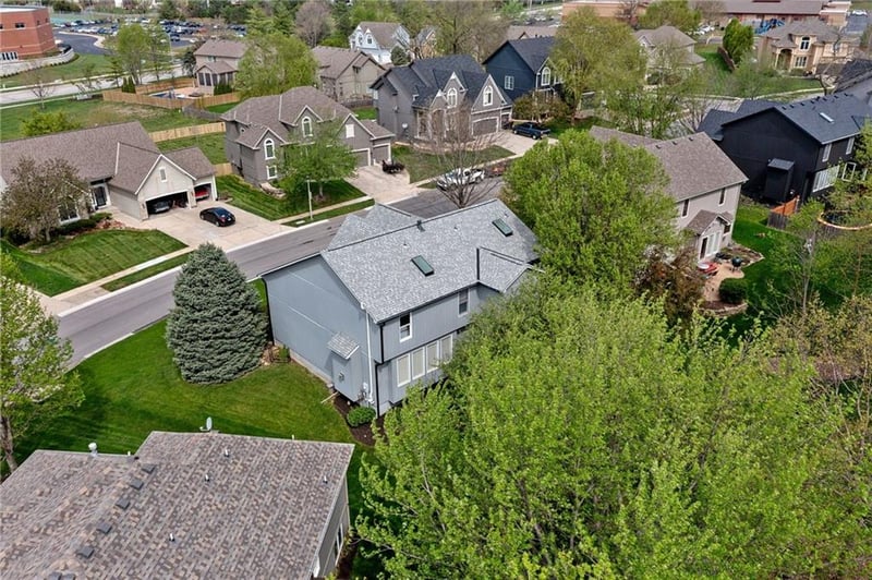 6015 Noreston St, Shawnee, KS 66218