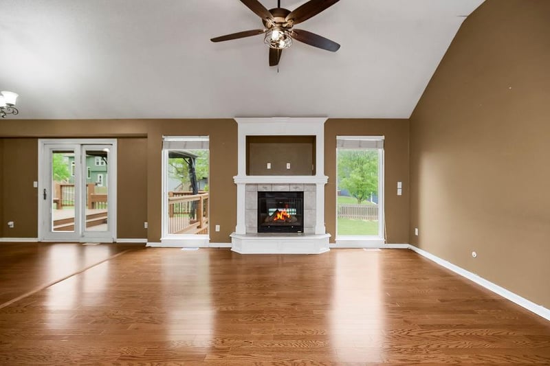 1307 Honeysuckle Ct, Liberty, MO 64068