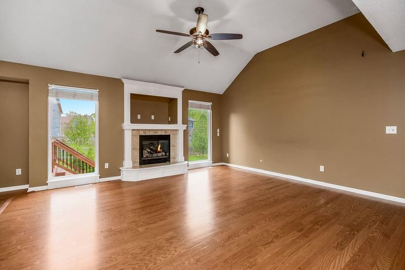 1307 Honeysuckle Ct, Liberty, MO 64068