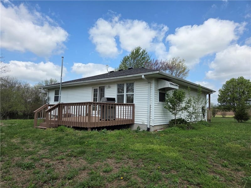 1404 SW 100th Rd, Holden, MO 64040