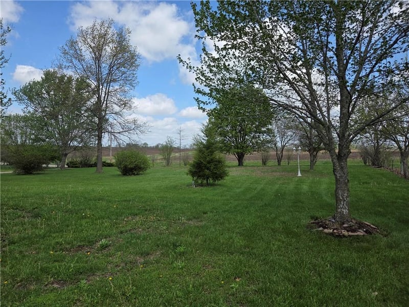 1404 SW 100th Rd, Holden, MO 64040