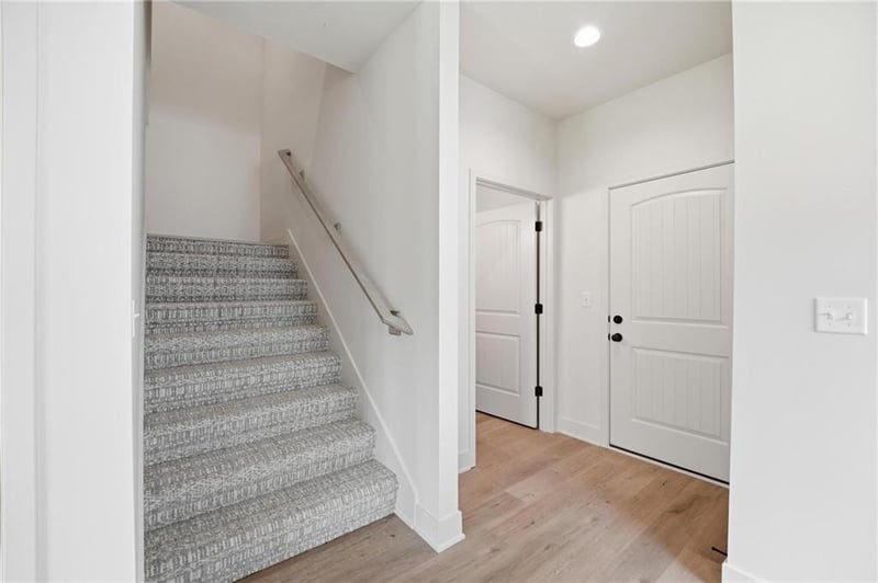 223 Orchard Ct, Lee's Summit, MO 64063