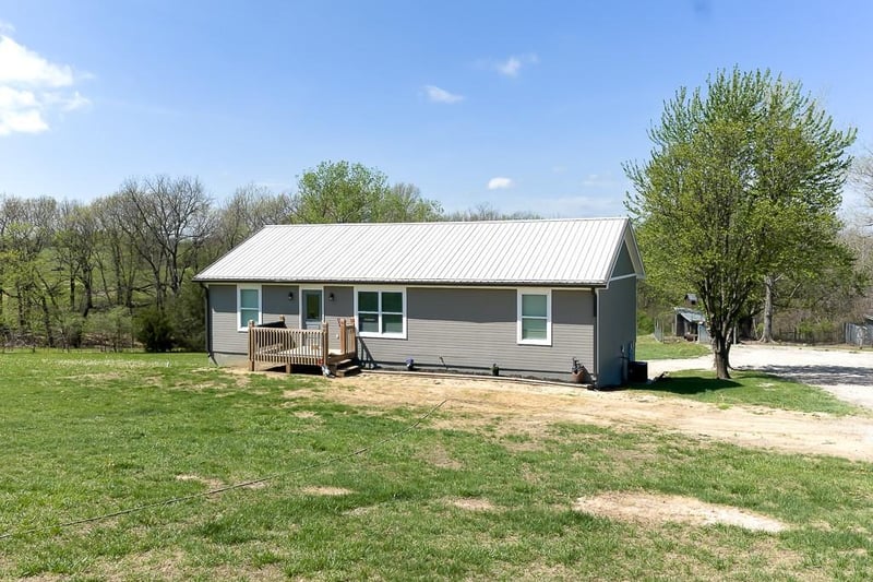 29535 195th St, Leavenworth, KS 66048