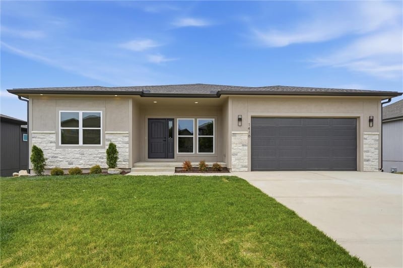 1416 Earnest Way, Lee's Summit, MO 64086