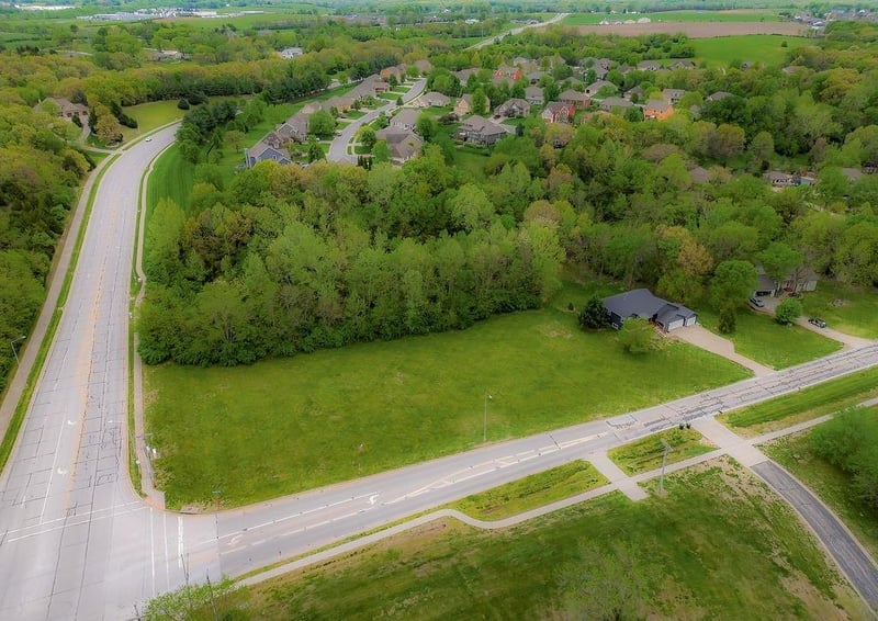 3647 Tonganoxie Rd, Leavenworth, KS 66048