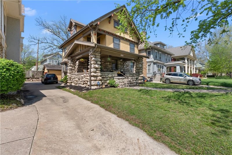 3632 Harrison Blvd, Kansas City, MO 64109