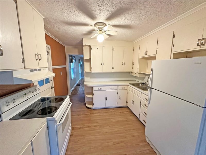 701 86th St, Kansas City, MO 64114