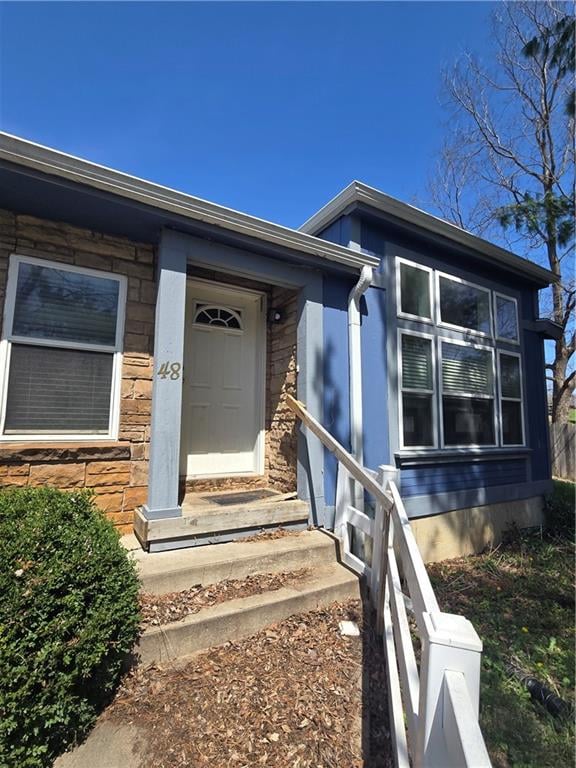 10543 County Road 375 Rd, St Joseph, MO 64505