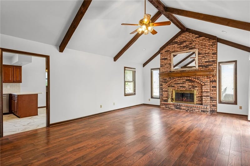 5510 Raintree Dr, Kansas City, MO 64152