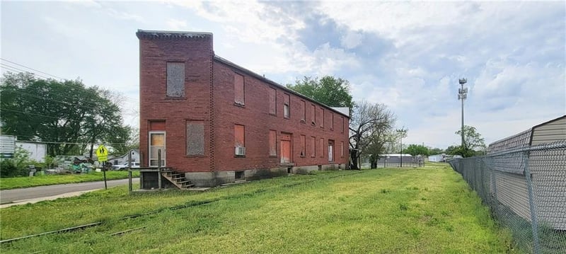 512 Monroe St, Iola, KS 66749
