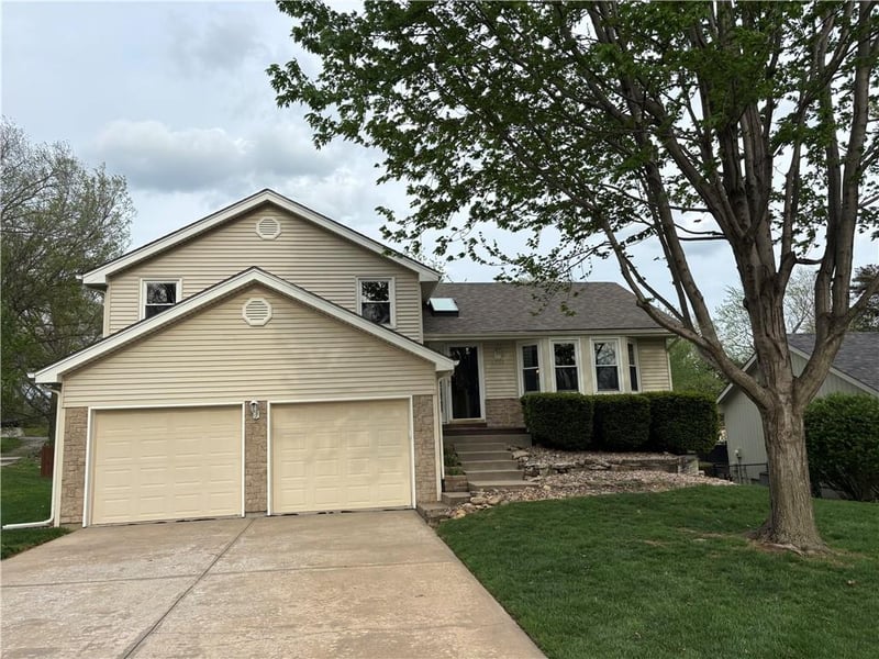 6721 St Clair Ct, Kansas City, MO 64151