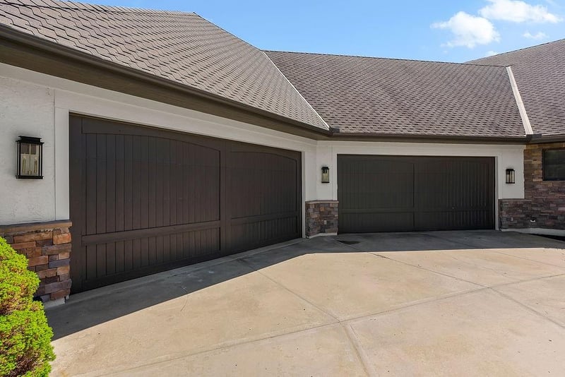 16332 Larsen St, Overland Park, KS 66221