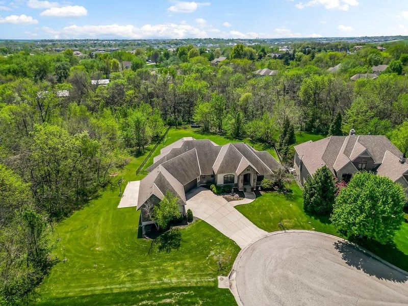 16332 Larsen St, Overland Park, KS 66221