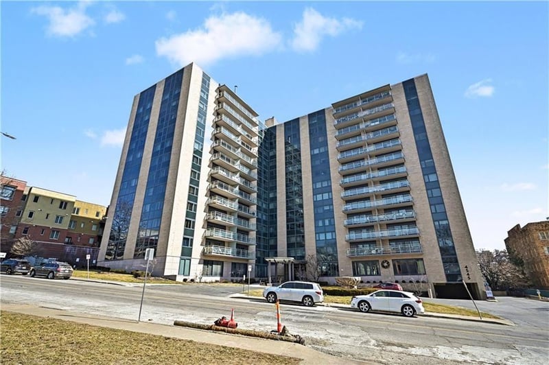 4545 Wornall Rd #101, Kansas City, MO 64111