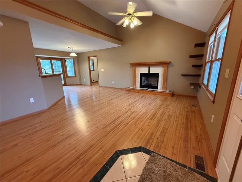 1729 Maple St, Ottawa, KS 66067