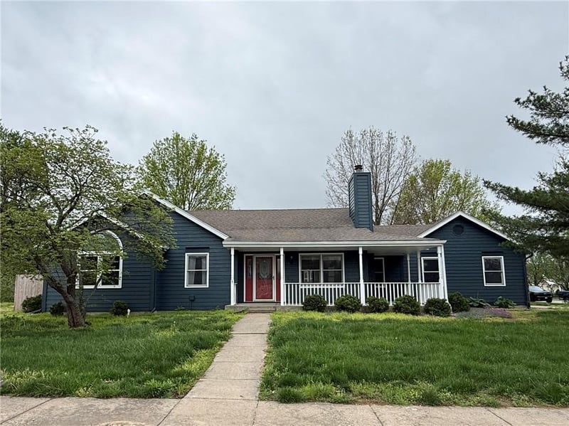 1729 Maple St, Ottawa, KS 66067