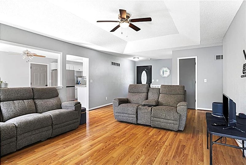700 Lark St, Raymore, MO 64083