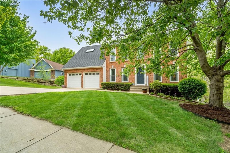 5014 Summit St, Shawnee, KS 66216