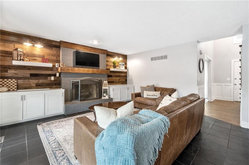 5014 Summit St, Shawnee, KS 66216