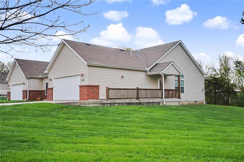 204 Crimson Ave, Baldwin City, KS 66006