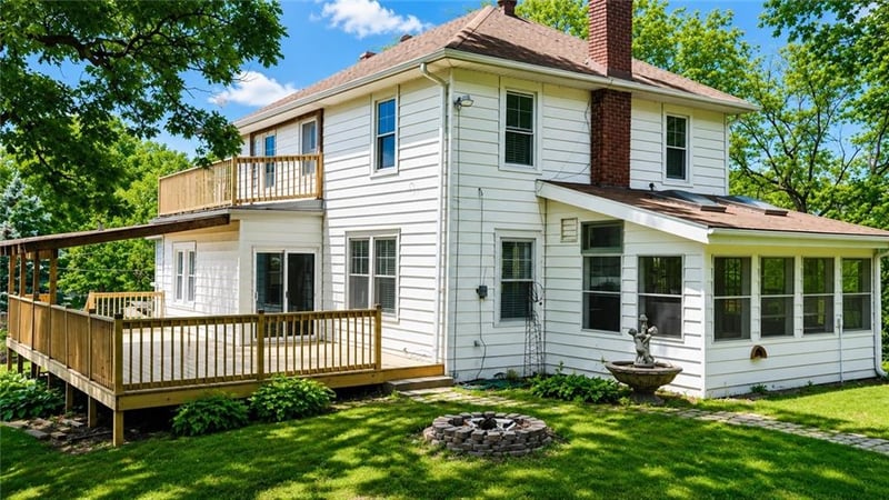 2209 39th Ter, Kansas City, MO 64116