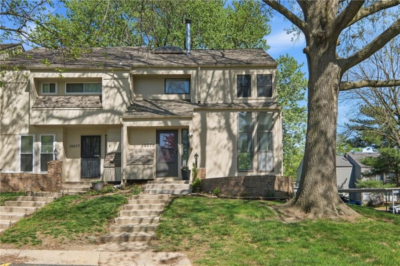 10075 Locust St, Kansas City, MO 64155