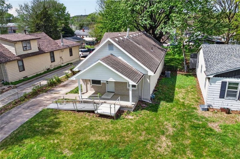 1422 41st St, Kansas City, KS 66106