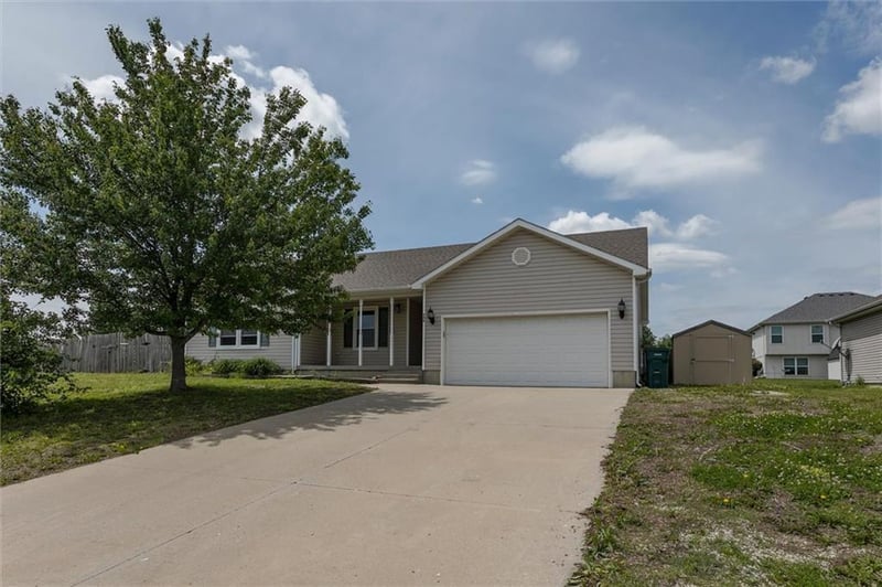 406 Jackson St, Archie, MO 64725
