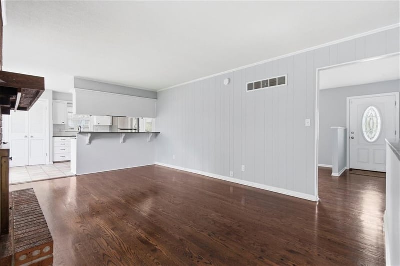 9009 Kentucky Ave, Kansas City, MO 64138