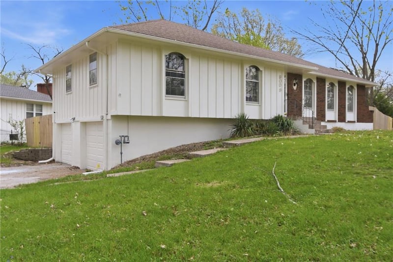 9009 Kentucky Ave, Kansas City, MO 64138