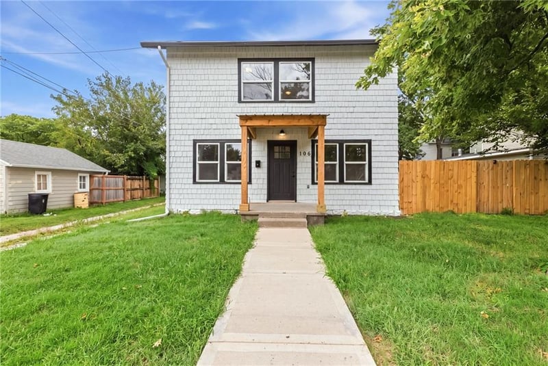 106 Neosho St, Iola, KS 66749